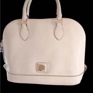 Incredible Dooney & Bourke satchel bag